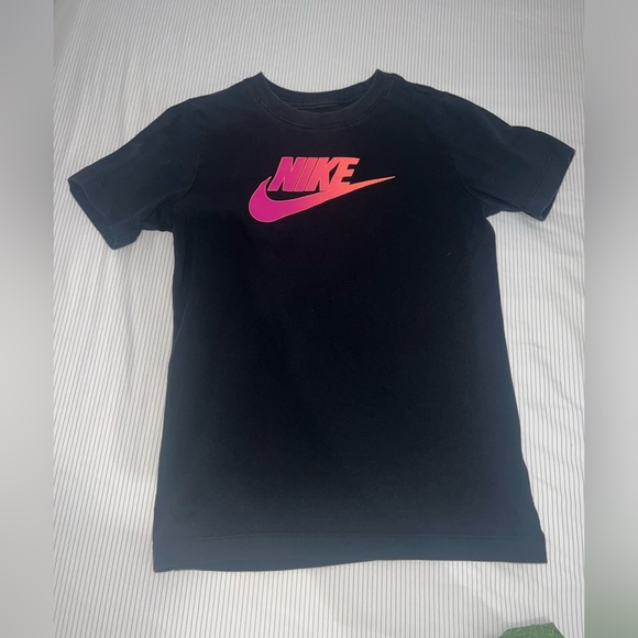 nike t-shirts - Picture 3 of 5